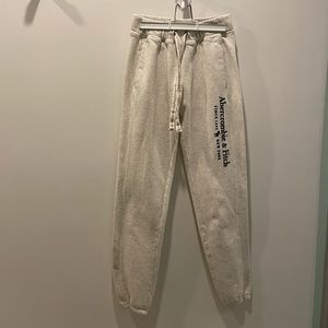 Abercrombie & Fitch, sweat pants in Heather Gray.